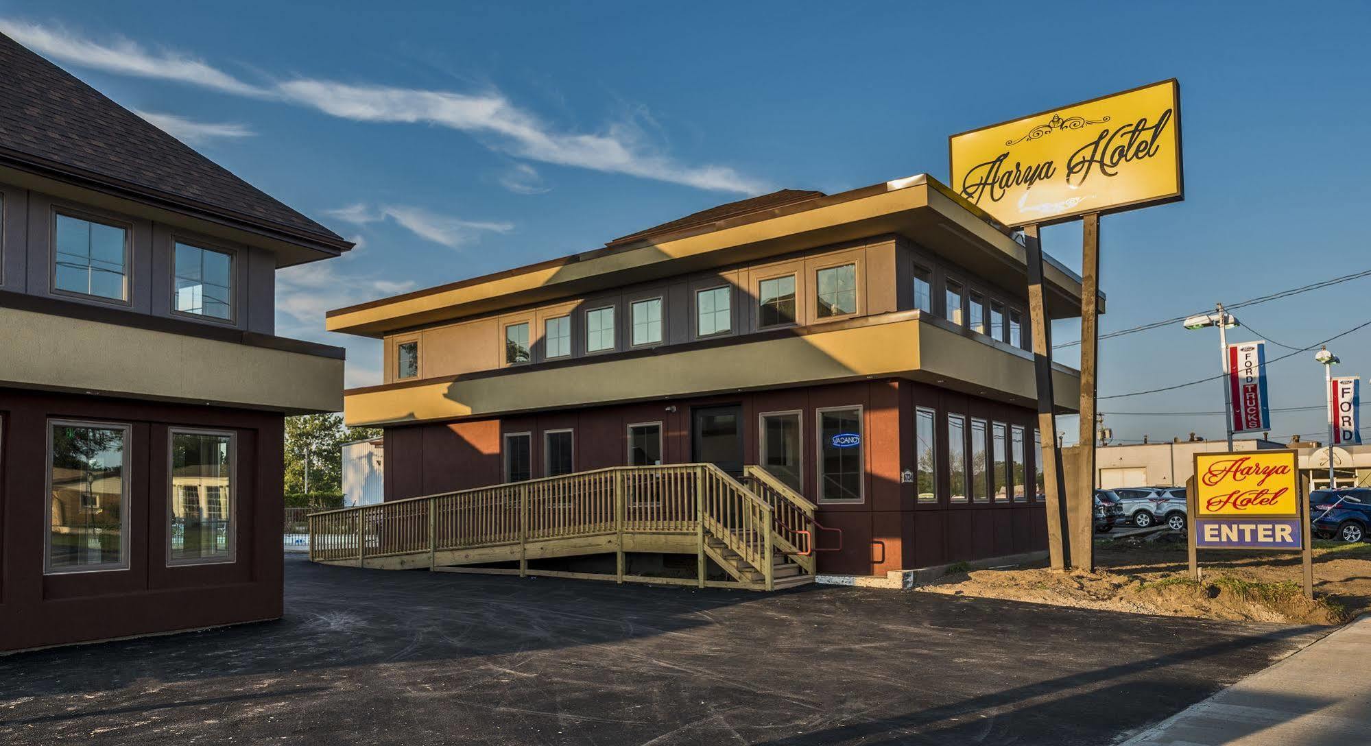 Aarya Hotel By Niagara Fashion Outlets Ниагарски водопад Екстериор снимка