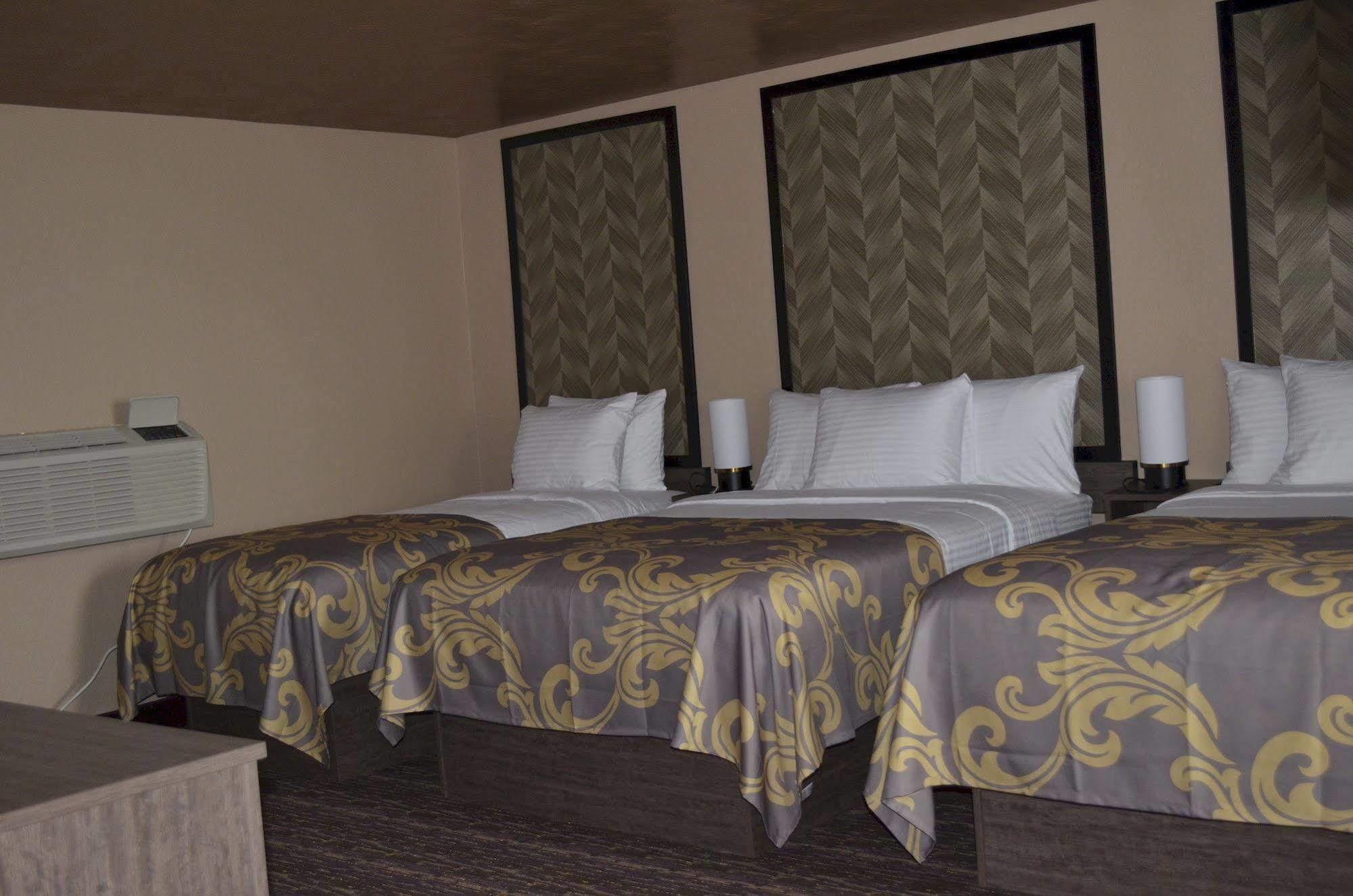Aarya Hotel By Niagara Fashion Outlets Ниагарски водопад Екстериор снимка