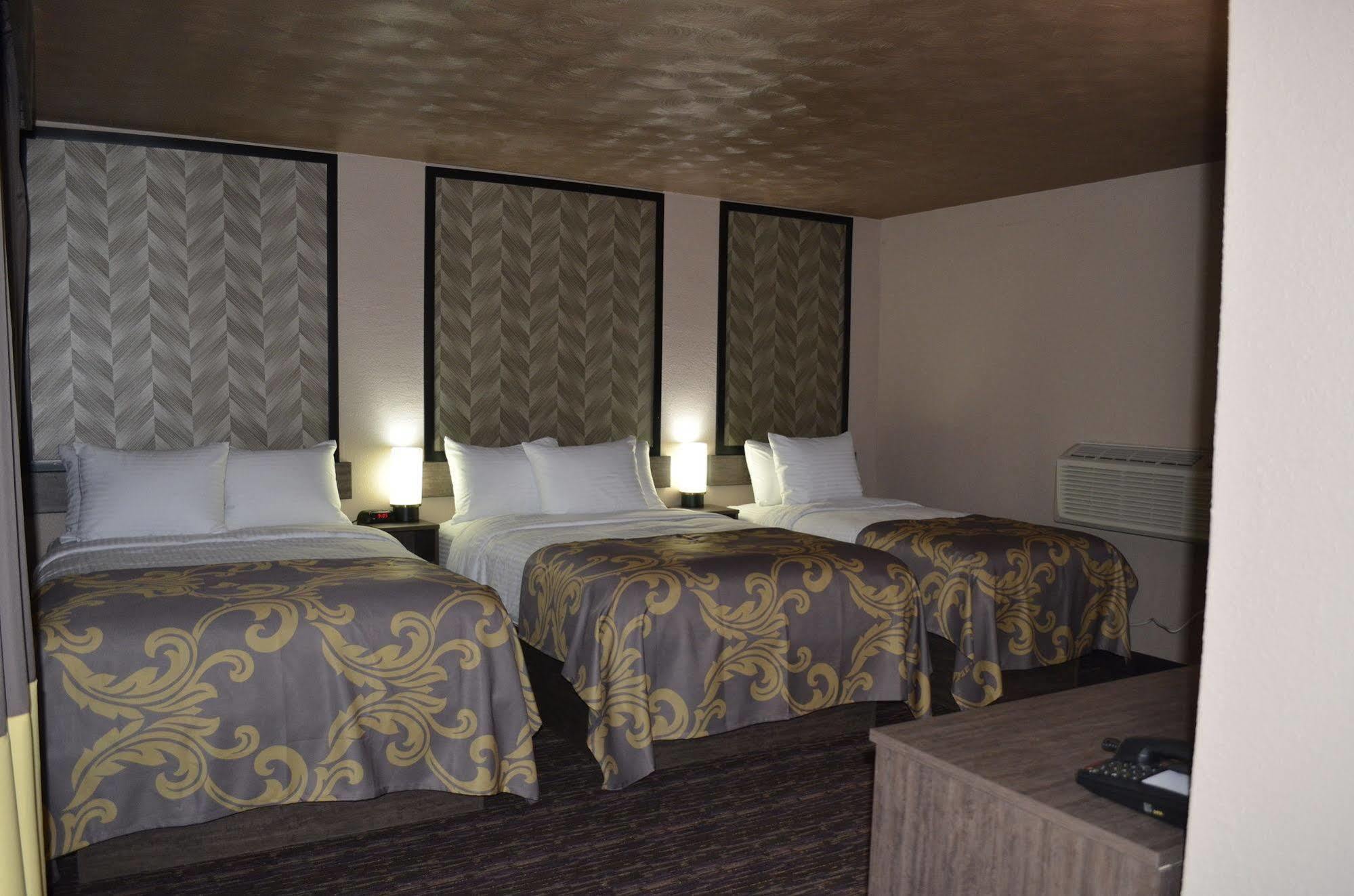 Aarya Hotel By Niagara Fashion Outlets Ниагарски водопад Екстериор снимка
